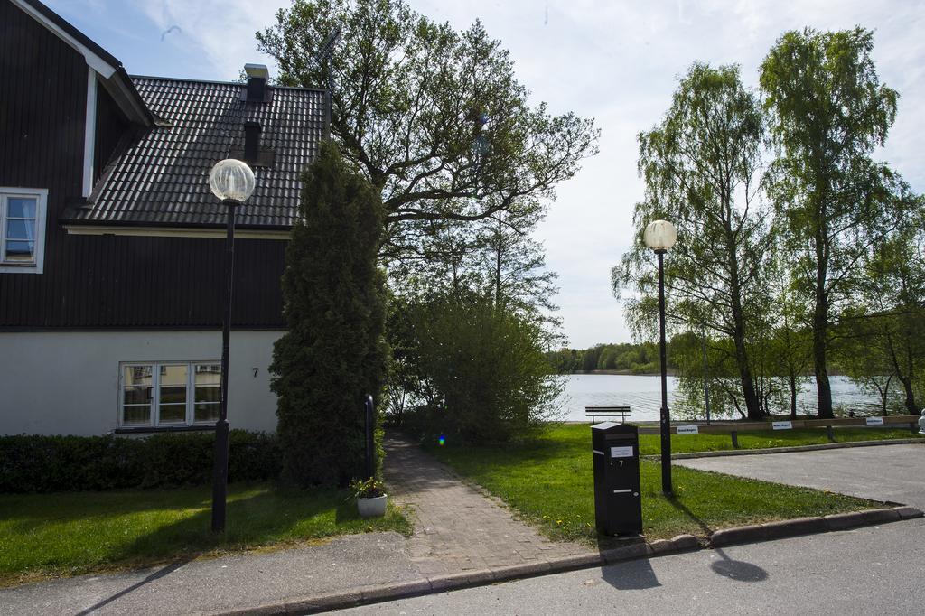 Hotell Sjoevillan Upplands-Väsby Zewnętrze zdjęcie