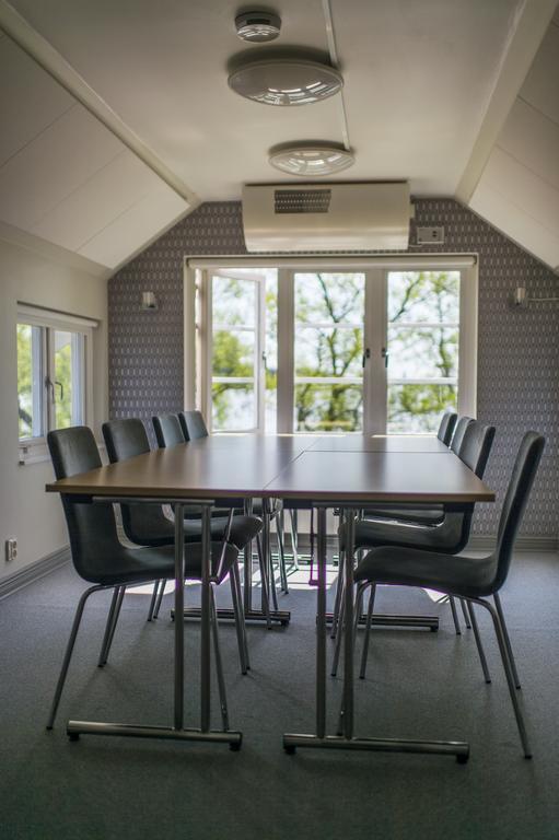 Hotell Sjoevillan Upplands-Väsby Zewnętrze zdjęcie
