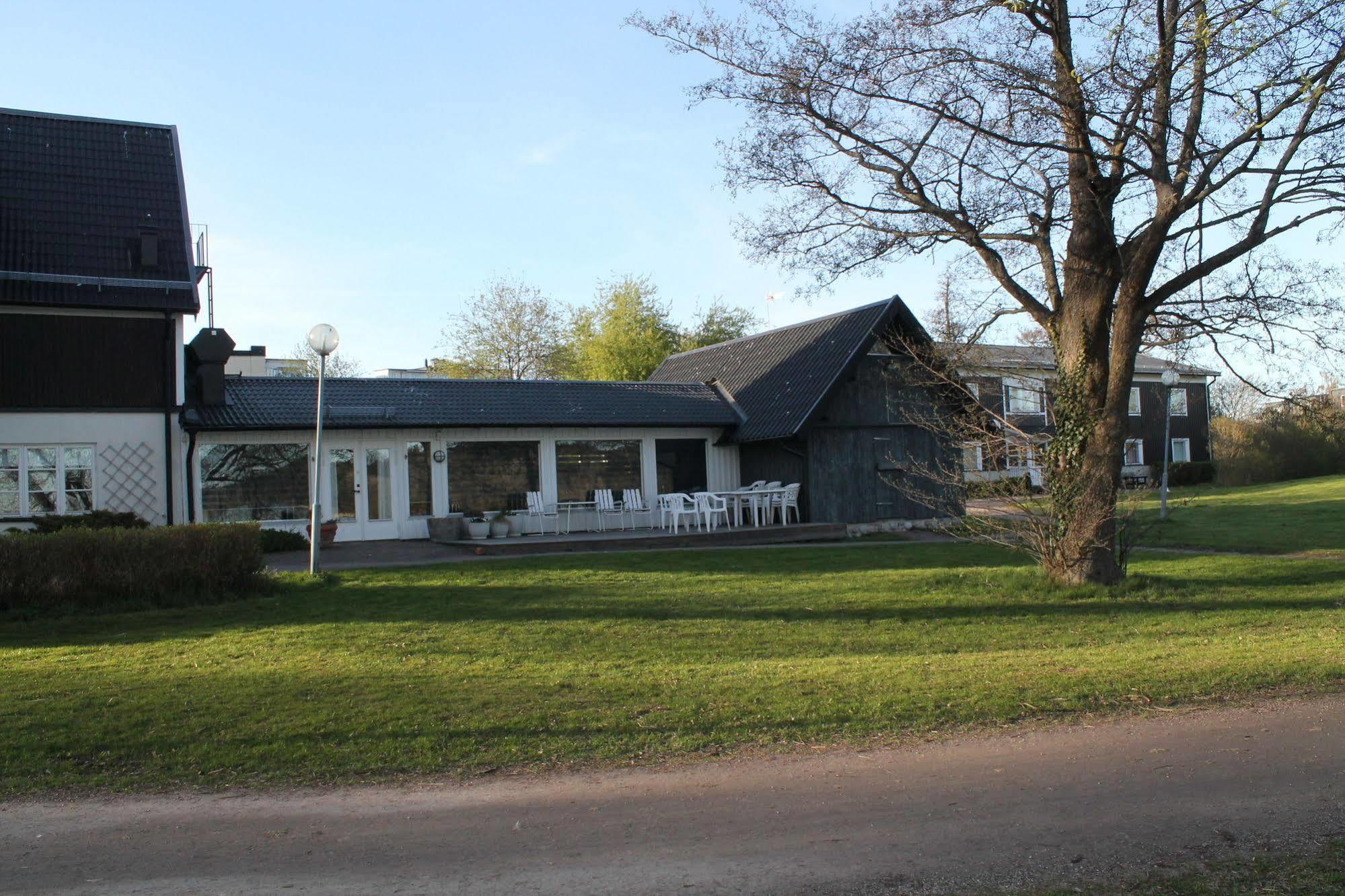 Hotell Sjoevillan Upplands-Väsby Zewnętrze zdjęcie