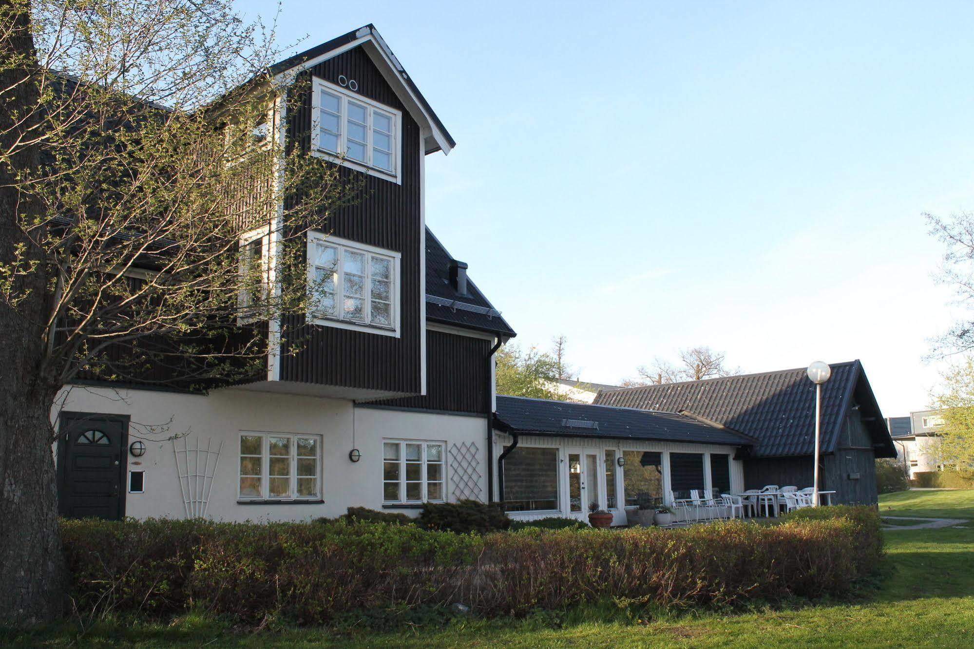 Hotell Sjoevillan Upplands-Väsby Zewnętrze zdjęcie