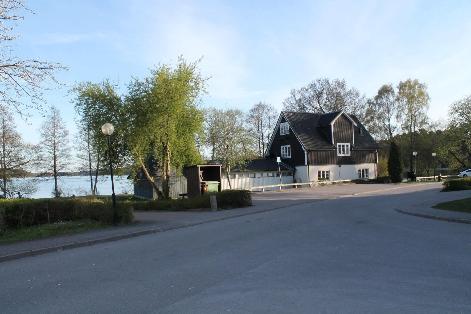 Hotell Sjoevillan Upplands-Väsby Zewnętrze zdjęcie