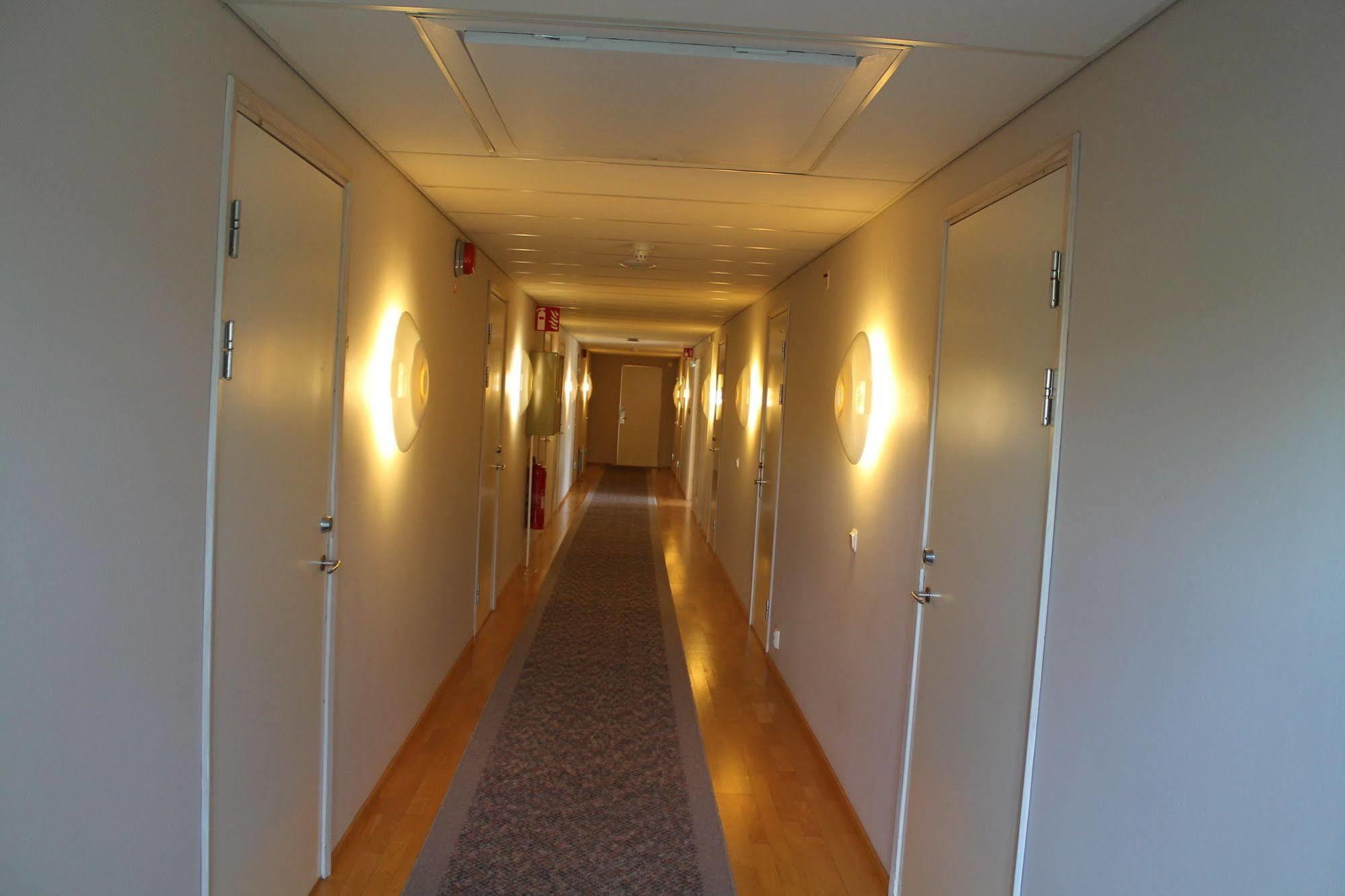 Hotell Sjoevillan Upplands-Väsby Zewnętrze zdjęcie